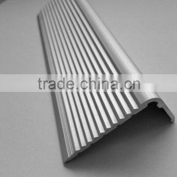 au standard aluminum non slip stair nosing