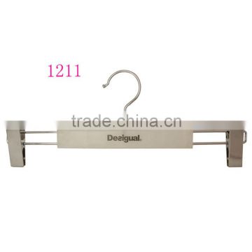 Wholesale Price Metal Clips Shop Online Pants Hanger With Chrome Hook