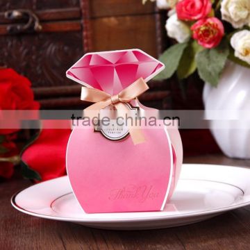 2015 Cool design paper box wedding candy box with ribbon
