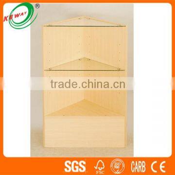 Pratical wood glasses corner shelf design