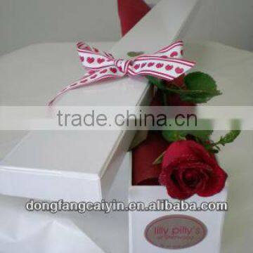 folded wedding rose packaging