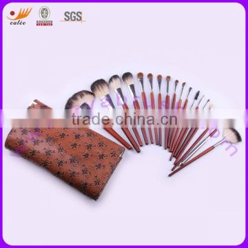 18 Piece Wholesale Make Up Brush Kits With Wooden Handle