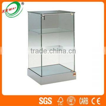 Promotional 3 -tier Glass Showcase Luxuries Display Stand Design