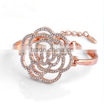 New Fashion Design Flower Shaped CZ Diamond Bracelet For Women