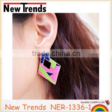 Good quality promotional alloy rhombus enamel earring