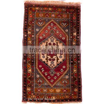 Yahyali Carpet (4.5 x 2.5 feet)