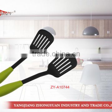 Excellent quality FDA new style slotted turner nylon kitchen utensils with plastic handle