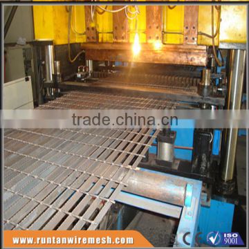 Factory hot dipped galvanized catwalk platform galvanized steel floor gratings (Trade Assurance)