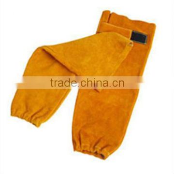 AW9119 Golden Lengthen Leather Sleeves