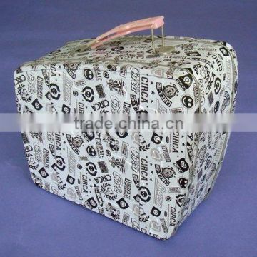 LB524 - toy tin box