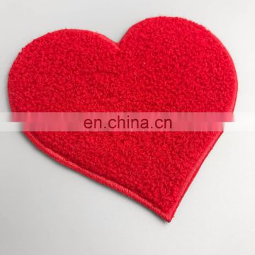 Fashion design custom love heart patch embroidery chenille patches