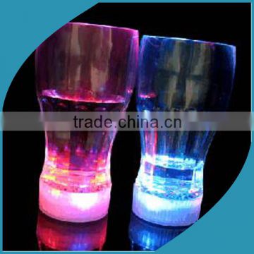 in public area wholesale led hard plastic cup with lid and straw