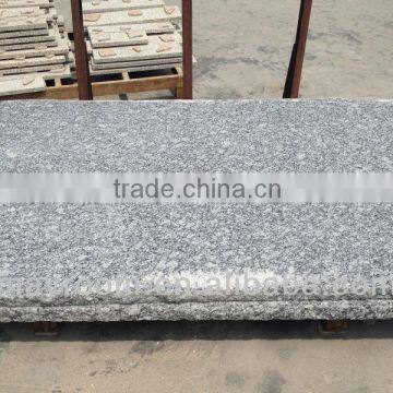 Spray white granite