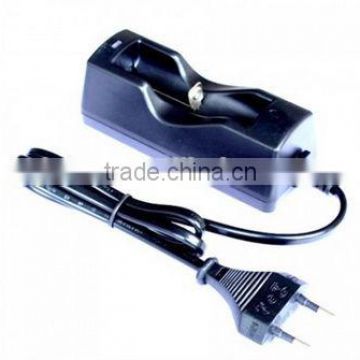 payment asia alibaba china 2014 Good Quality Universal Li-ion Battery Charger, 18650 18350 Battery Charger