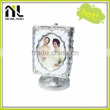 China manufacturer kiss couple photo frame