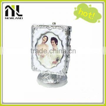 China manufacturer kiss couple photo frame