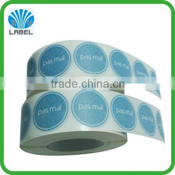 cheap printing cusom adesive stickers on roll