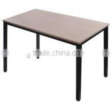 costom table with metal legs