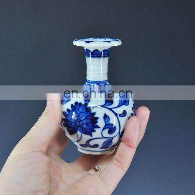 Small Chinese Antique Hand Painted Blue And White Ceramic Vases