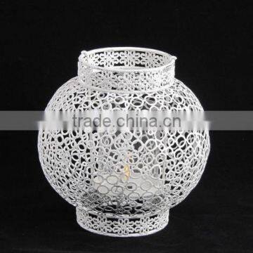 100155WA-round metal wire cage candle holder w/antique white finish