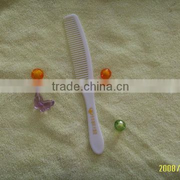 Small White Plastic Comb For Hotel And Travel