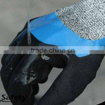 Smooth surface nitrile coated cut resistant level 5 gloves, HPPE gloves
