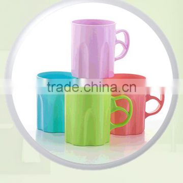 Colorful plastic mug tumbler