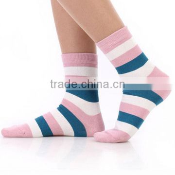hot selling wholesale factory direct cheap OEM women's cotton socks