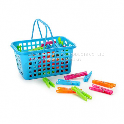 Plastic basket with 15 pegs