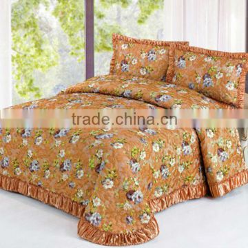 3 Pcs Gorgeous Jaquard Flower Quilt Bed Set In Orange Color