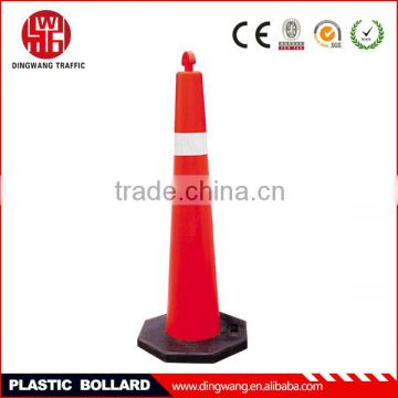 Popular Black Base and Red Plastic Bollard