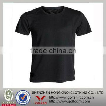 plain t-shirt made of dry fit mesh polyester material