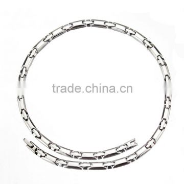 titanium magnet female necklace