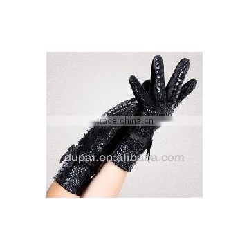 Newest style leather gloves with bowknot