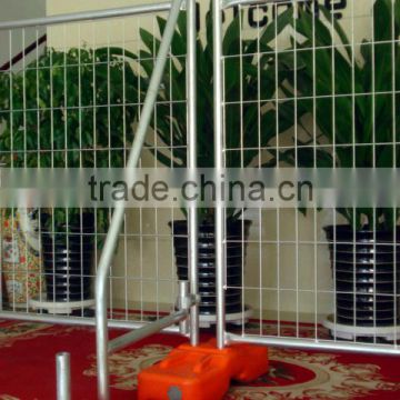Anti-climb welded mesh temporary fence,easliy install and relocated temporary fence panels,strong plastic temporary fence base