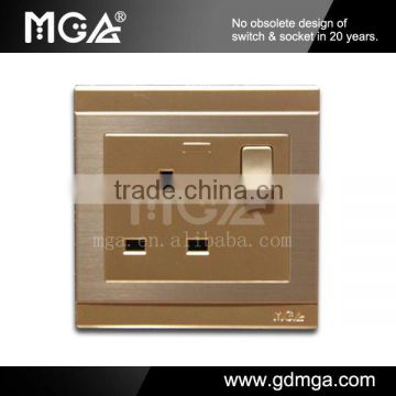 MGA Q7 Series J02AC33F 13A switched socket