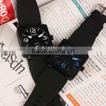 New Men's Black Dial Analog Wrist Watch Quartz Wrist Watch WM072