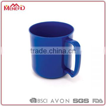 Promotional wholesale high quality dark bule reusable take away coffee plastic cup with handle