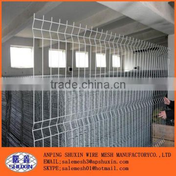 Low Price alibaba express Green coated welded metal fencing panels made in china