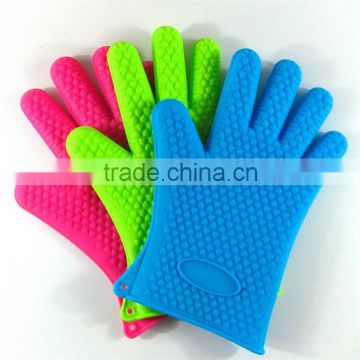 Wholesale kitchen cooking work gloves with fingers, heat resistant BBQ silicone oven gloves, non-slip oven gloves