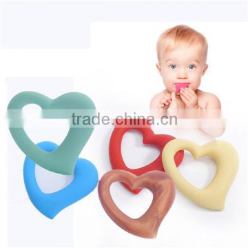 New arrival 2016 hotest red heart silicone pendant teething,silicone baby teether necklace