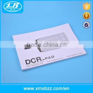 Cleanroom dust removal pad