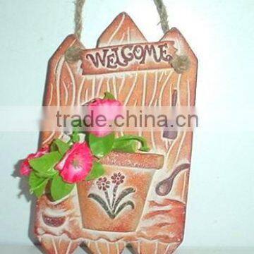 terracotta flowerpot w/"welcome"sign wall plaque