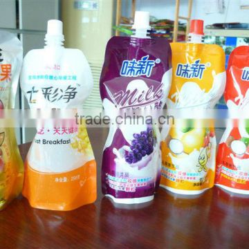 Apricot juice milk plastic bag which has cap filling and capping machine