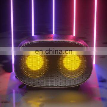 2019 Smart Music Party Portable Wireless Bluetooth Speaker with Sync Colorful Light
