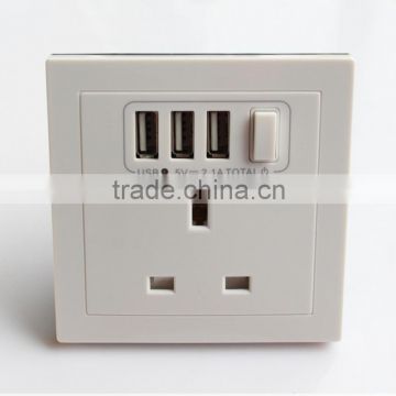 With a switch button high quality 13A 250V 3 USB port UK wall socket