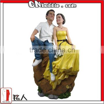 Wedding couple figurine