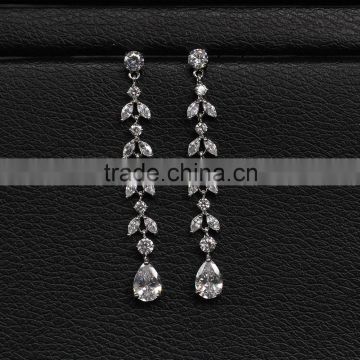 Latest Design Cute Girls Earrings Long Hanging Earrings Diamond Long Earrings                        
                                                Quality Choice