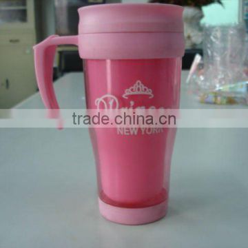 plastic mug with lid and straw for children