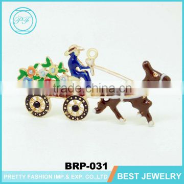 Hot sell christmas jewelry Santa Claus pony car with flower brooch for woman